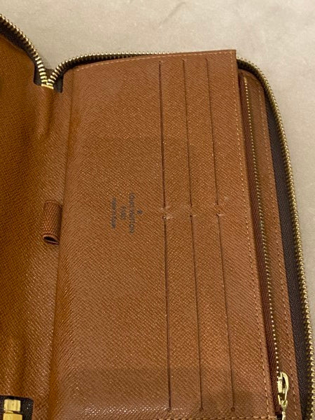 Louis Vuitton Monogram Zippy Organizer Wallet