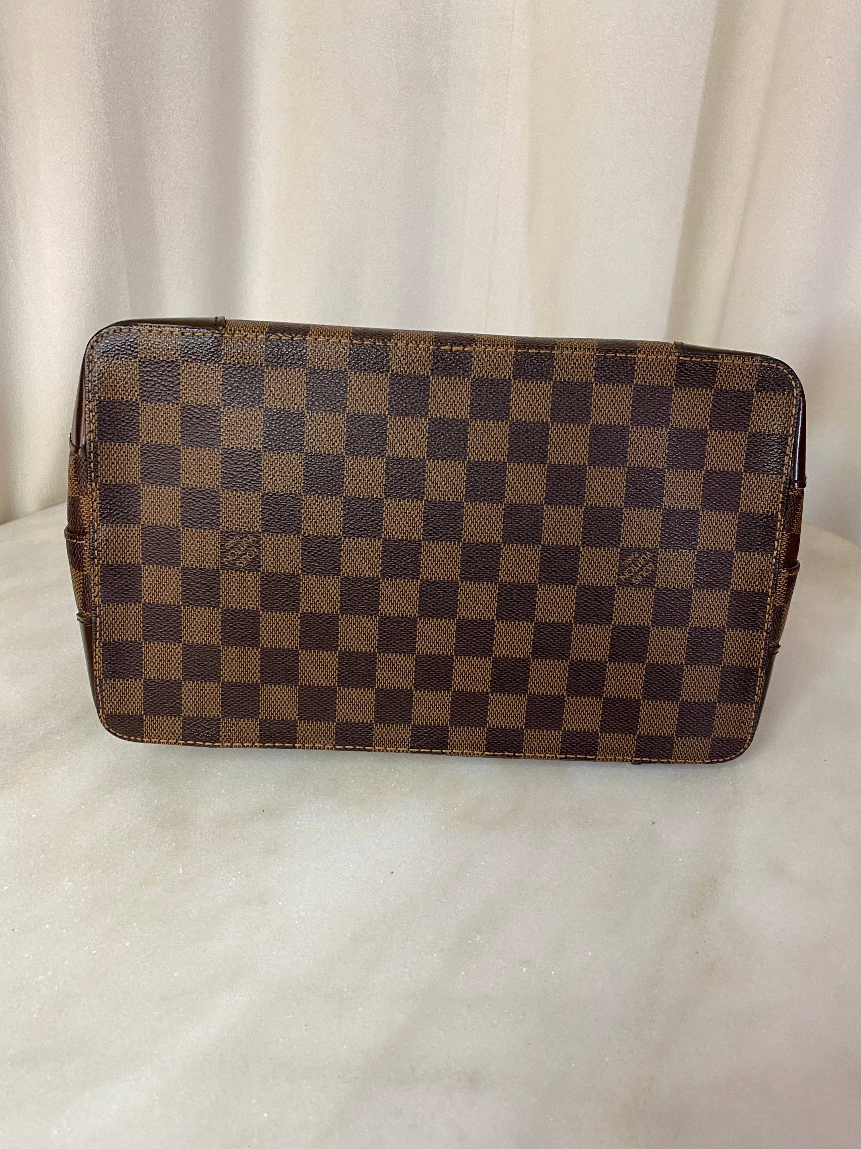 Louis Vuitton hampstead damier ebene shoulder bag