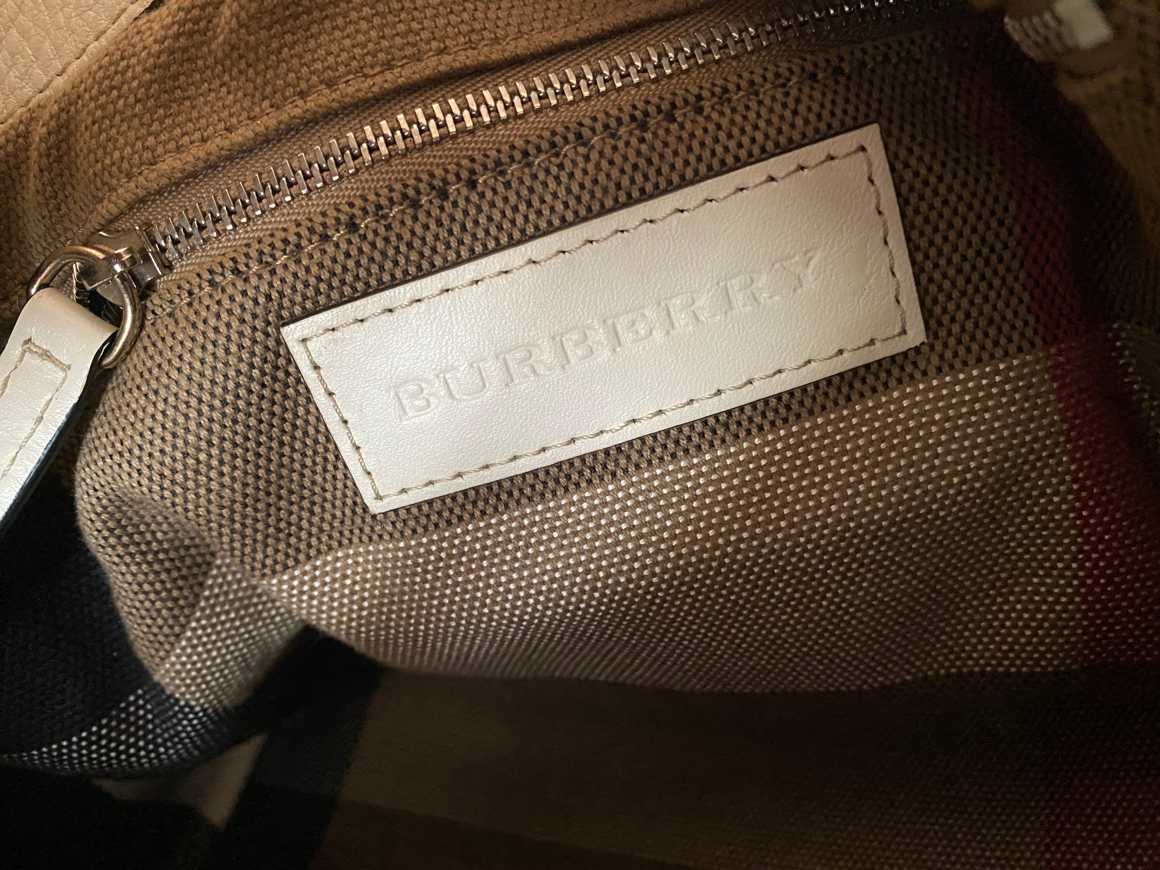 Burberry Off White House Check Brit Maidstone Shoulder Bag