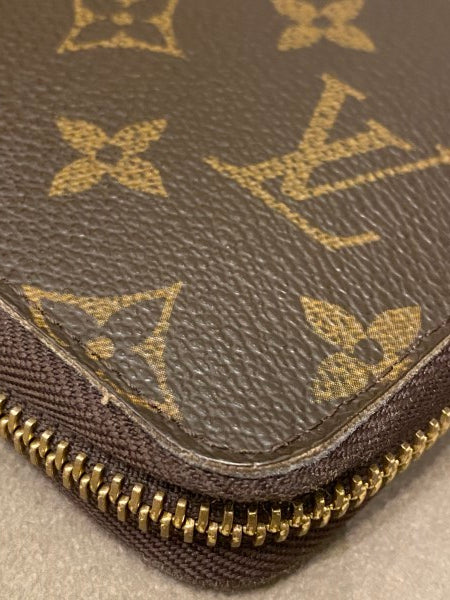 Louis Vuitton Monogram Zippy Organizer Wallet