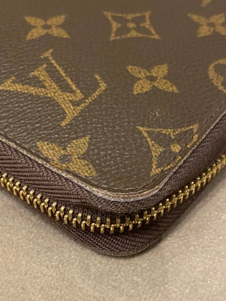 Louis Vuitton Monogram Zippy Organizer Wallet