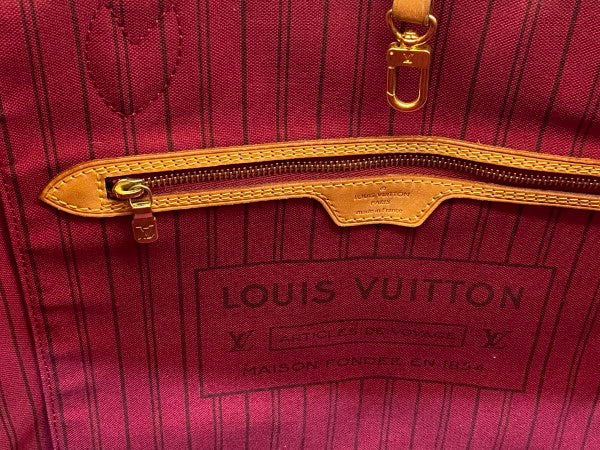 Louis Vuitton Monogram Neverfull MM Bag