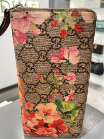 Gucci Ebony GG Floral Wallet