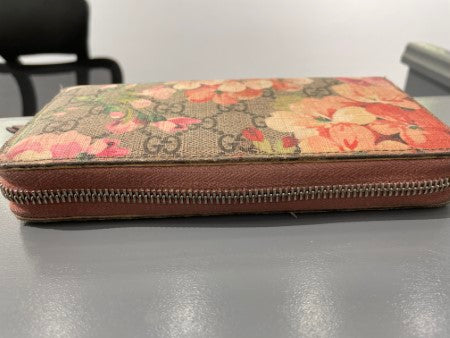 Gucci Ebony GG Floral Wallet