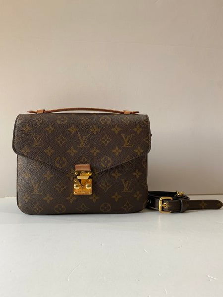 Louis Vuitton Monogram Pochette Metis