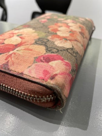 Gucci Ebony GG Floral Wallet