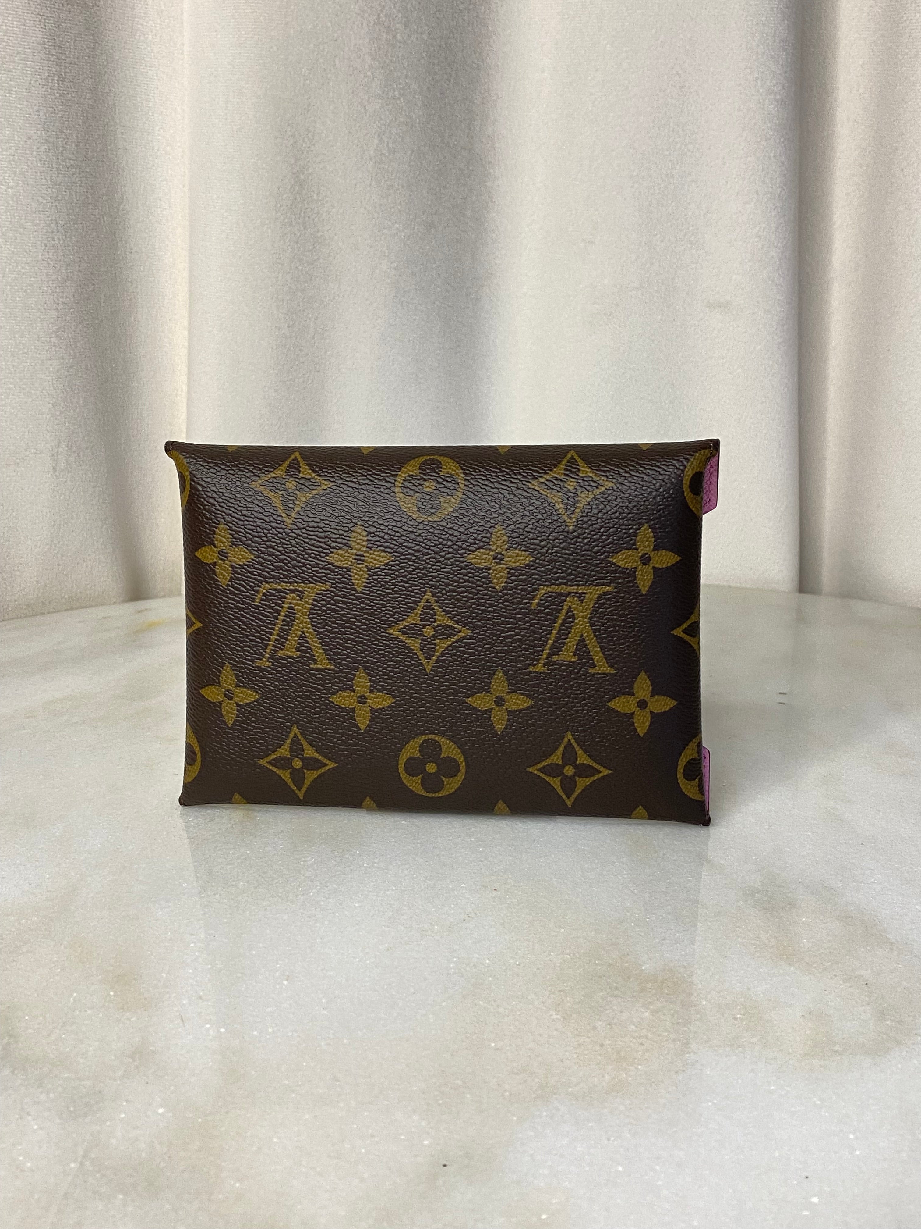 Louis Vuitton Monogram Medium Pouch