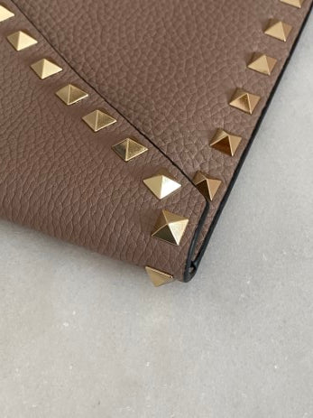 Valentino Nude Envelope Rockstud Pouch