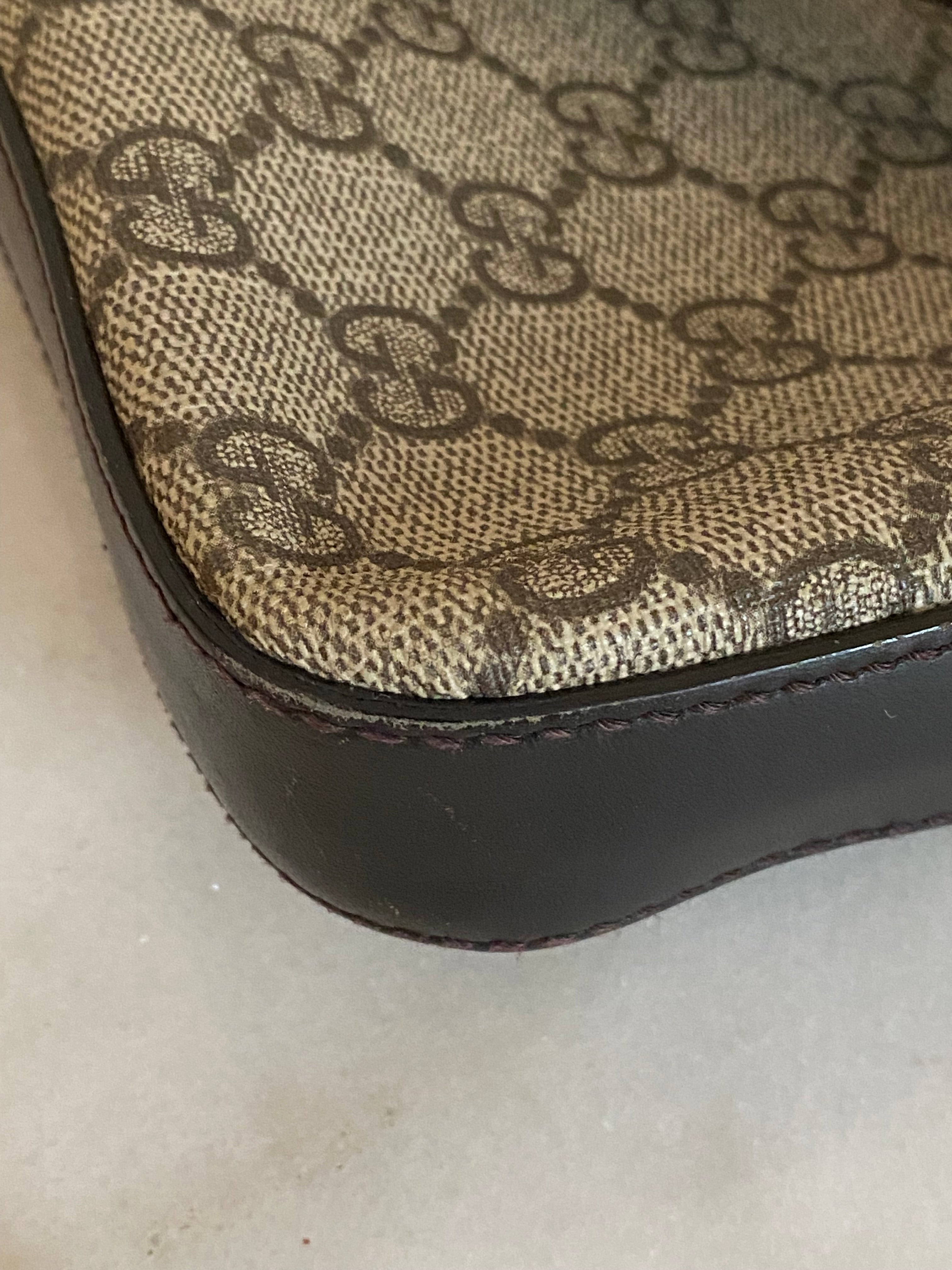 Gucci Bicolor GG Supreme Messenger Bag