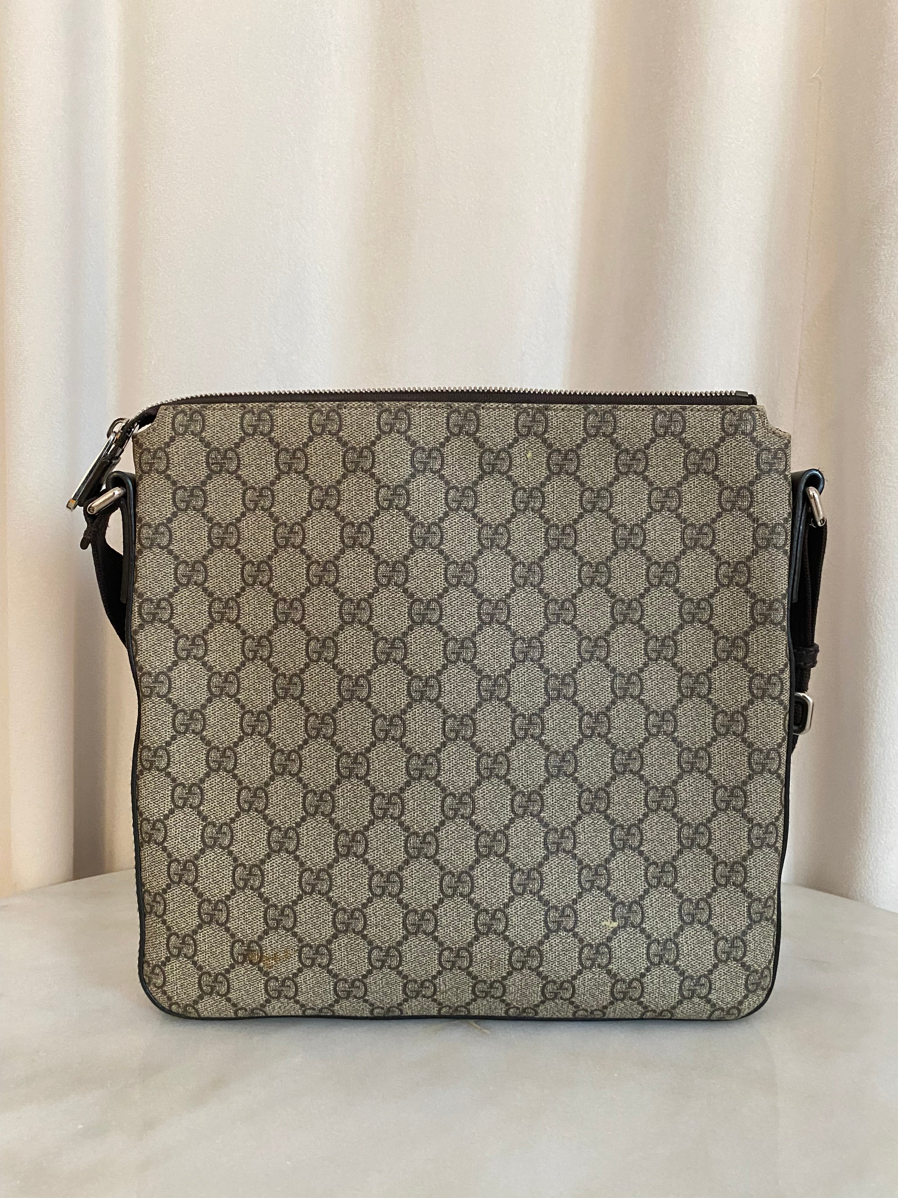 Gucci Bicolor GG Supreme Messenger Bag