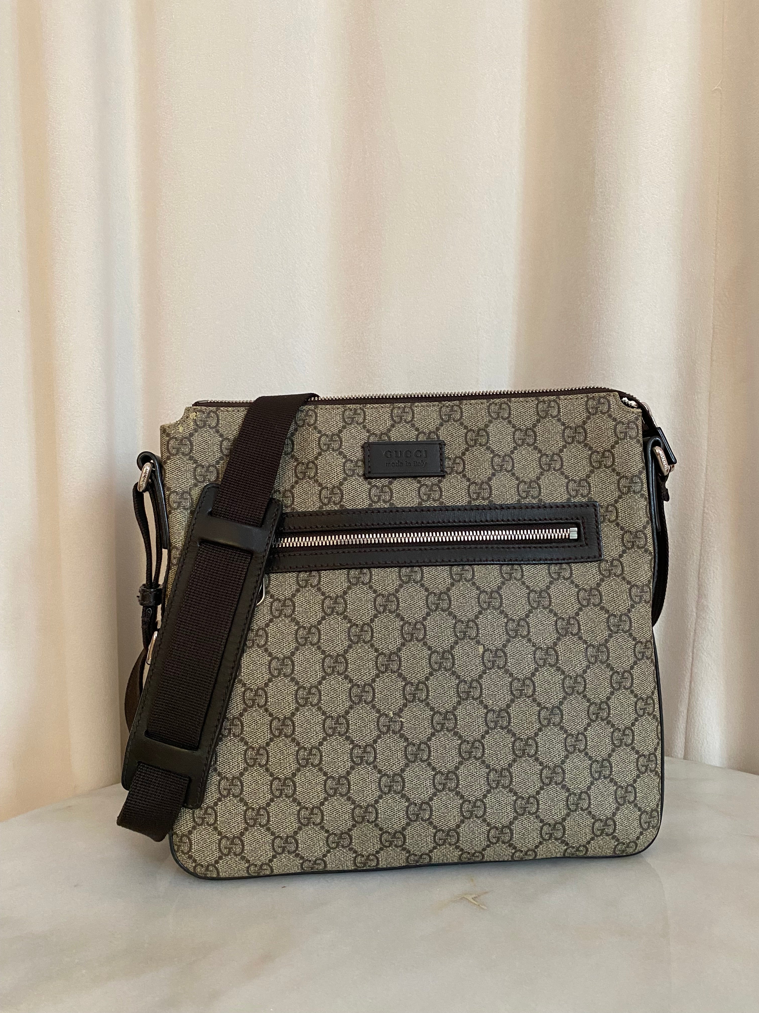 Gucci Bicolor GG Supreme Messenger Bag