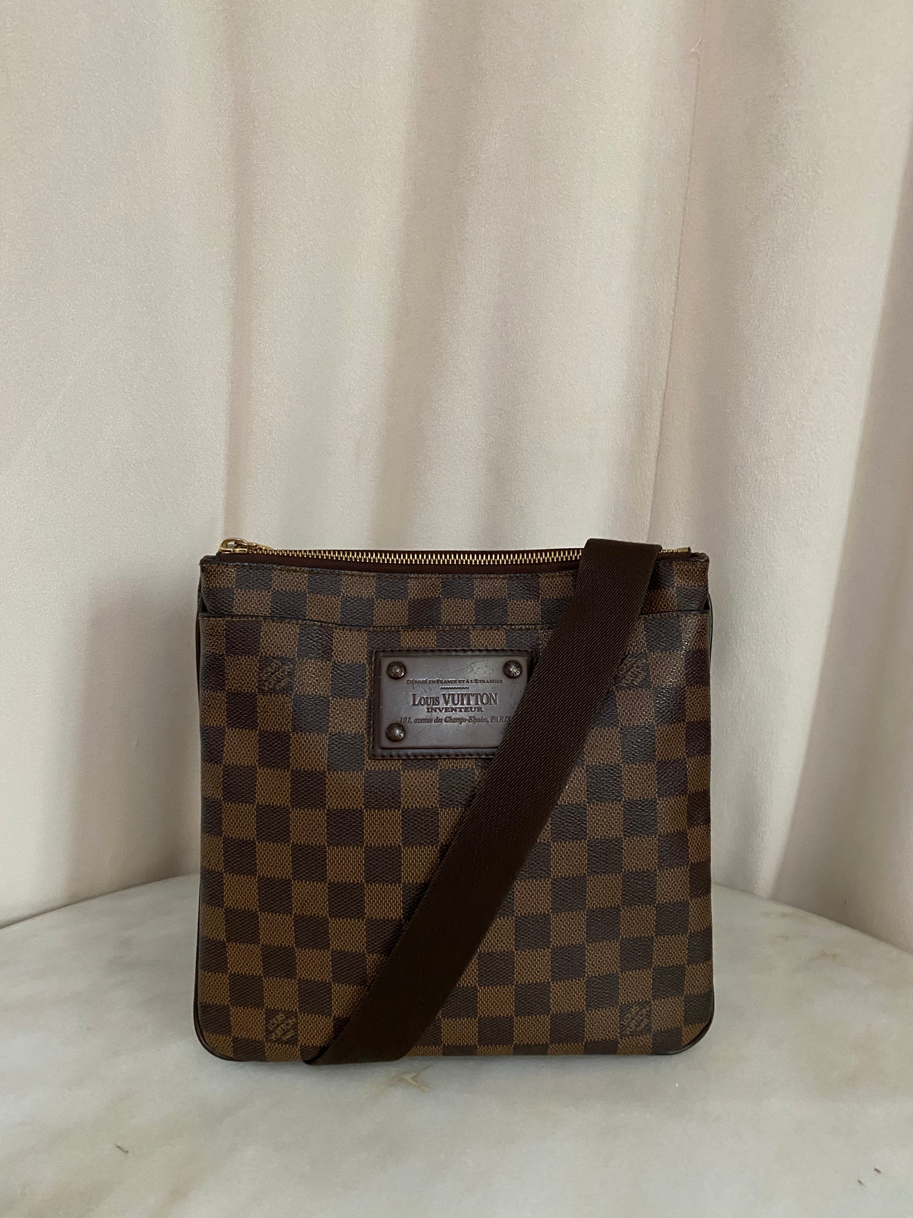 Louis Vuitton Damier Ebene Brooklyn Pochette Plate Messenger Crossbody Bag