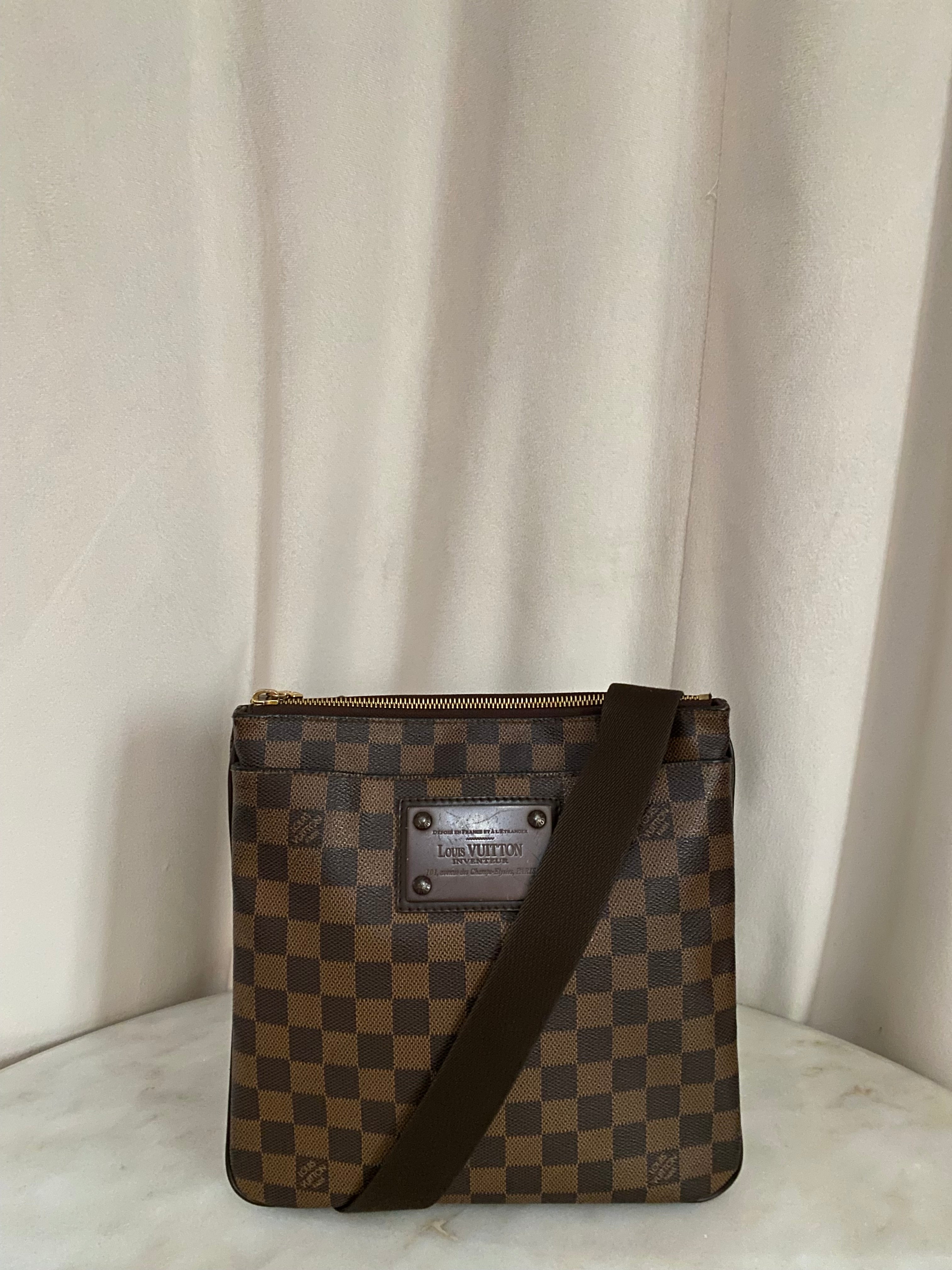 Louis Vuitton Damier Ebene Brooklyn Pochette Plate Messenger Crossbody Bag