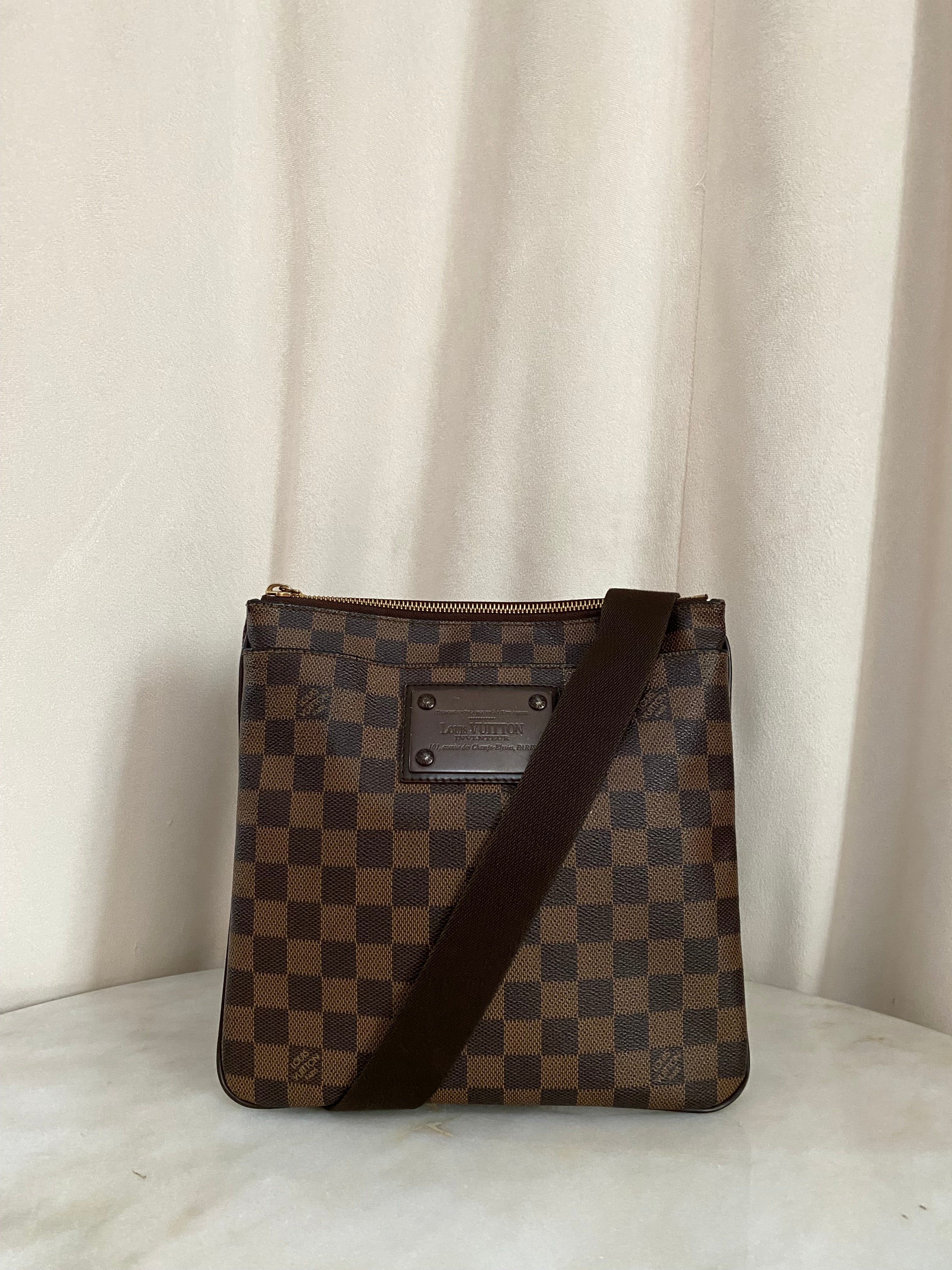 Louis Vuitton Damier Ebene Brooklyn Pochette Plate Messenger Crossbody Bag