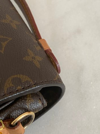 Louis Vuitton Monogram Pochette Metis