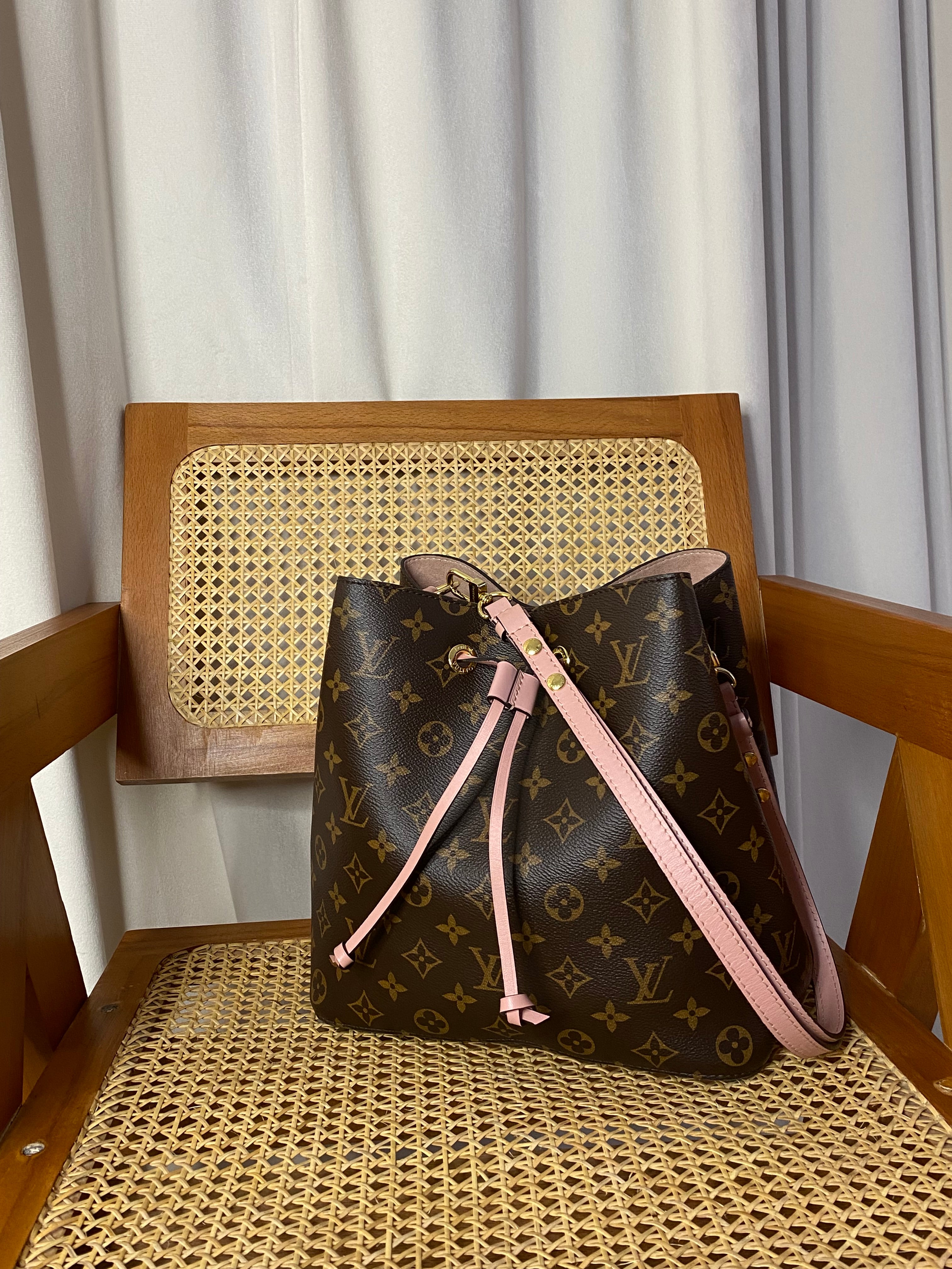 Louis Vuitton Monogram Rose Neonoe MM Bucket Bag