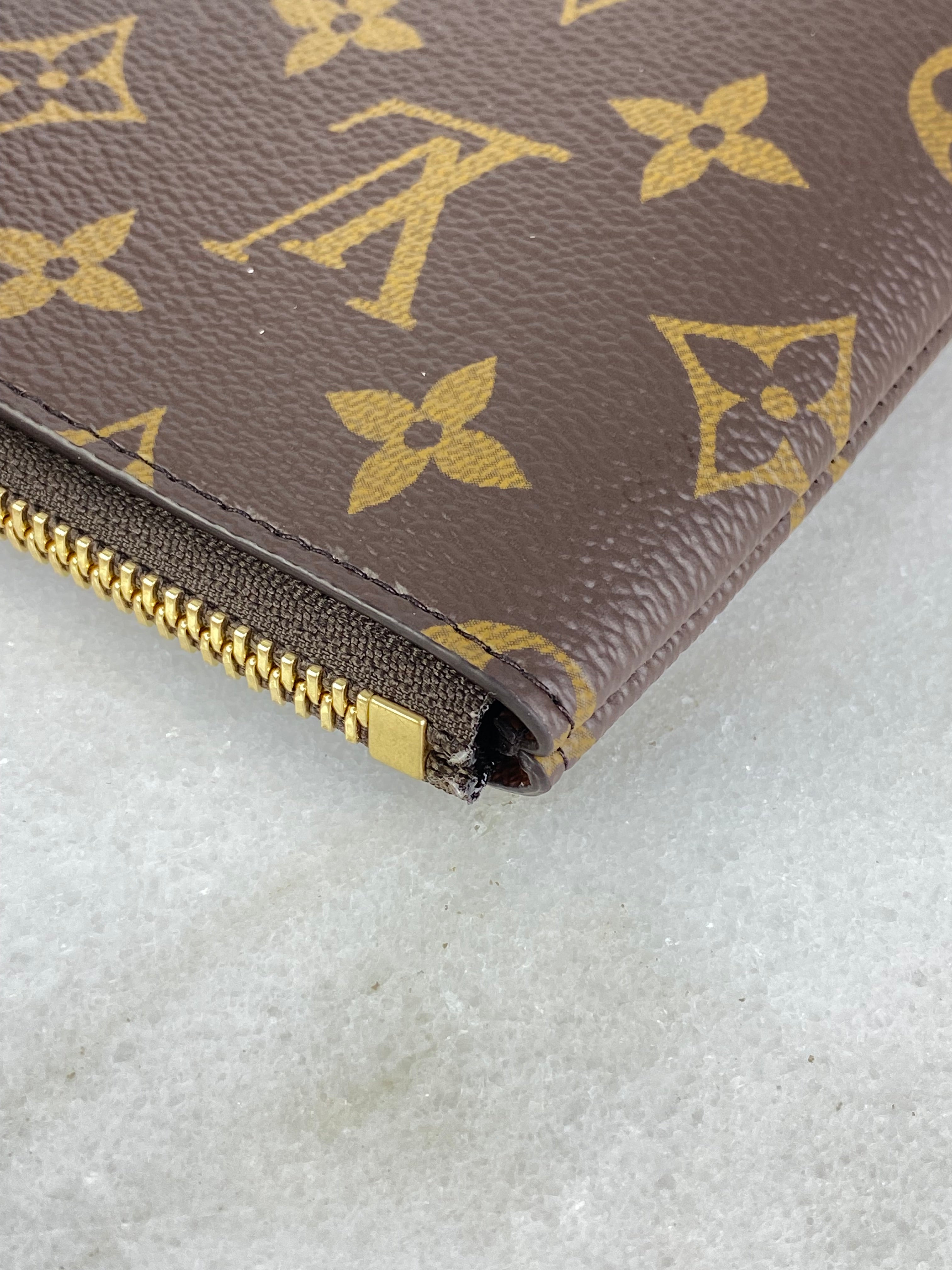 Louis Vuitton Monogram L Key Pouch