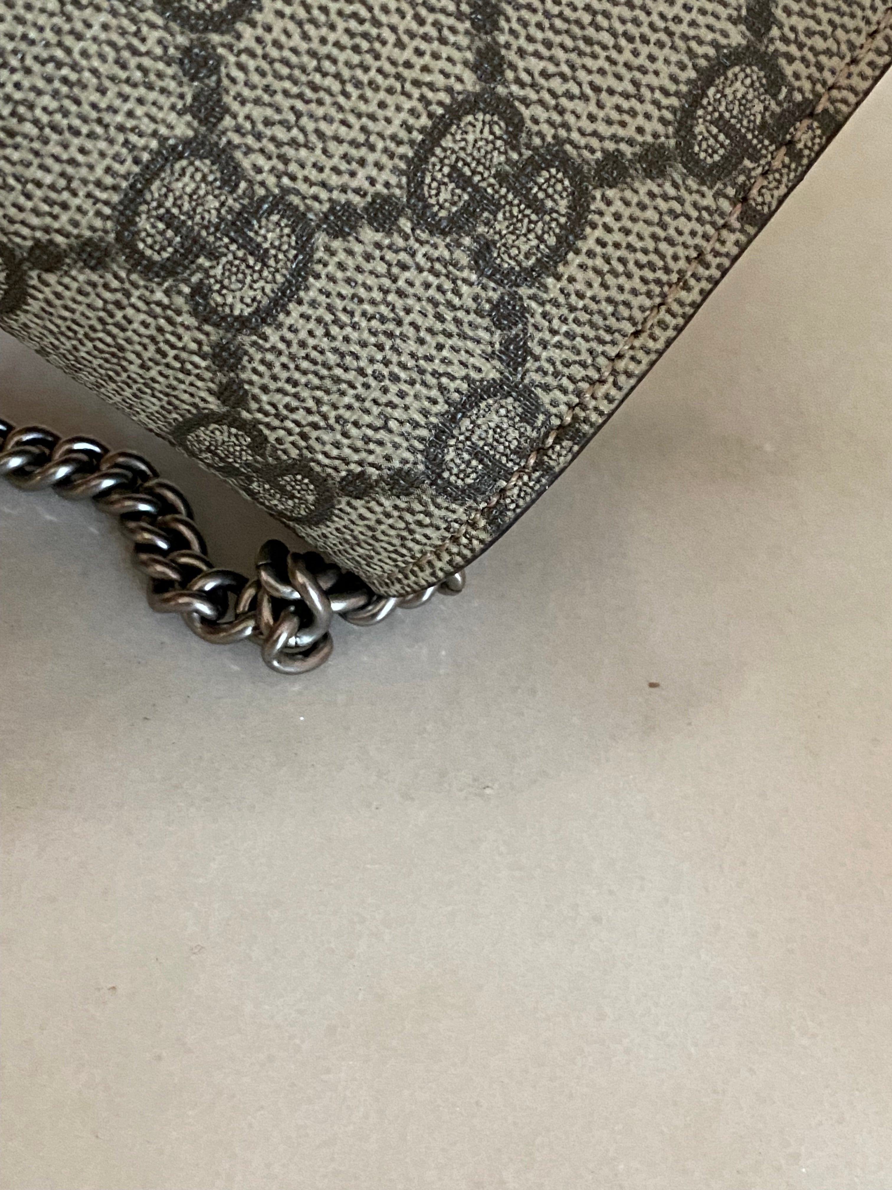 Gucci Beige Dionysus GG Supreme Super Mini Bag