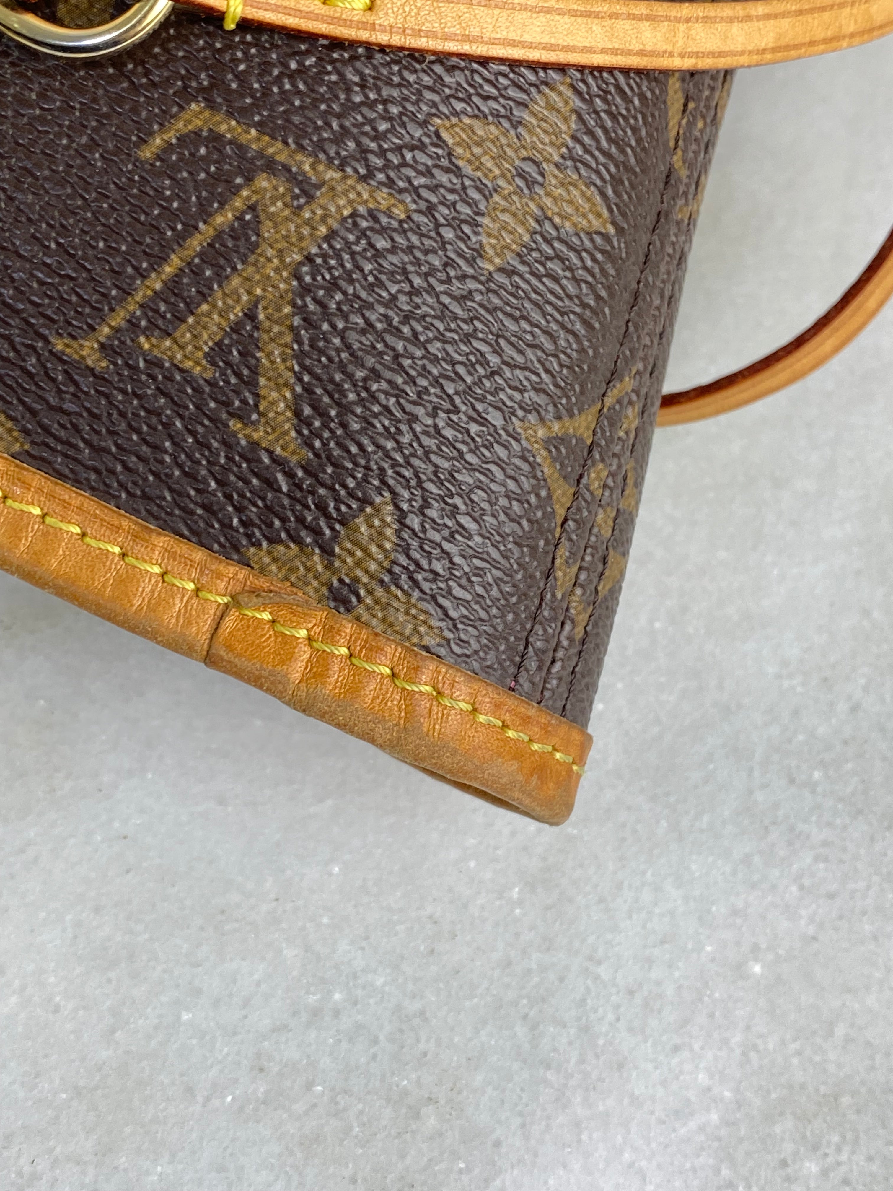 Louis Vuitton Monogram Neverfull MM Shoulder Bag W/ Strap