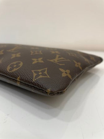 Louis Vuitton Black Monogram daily Pouch