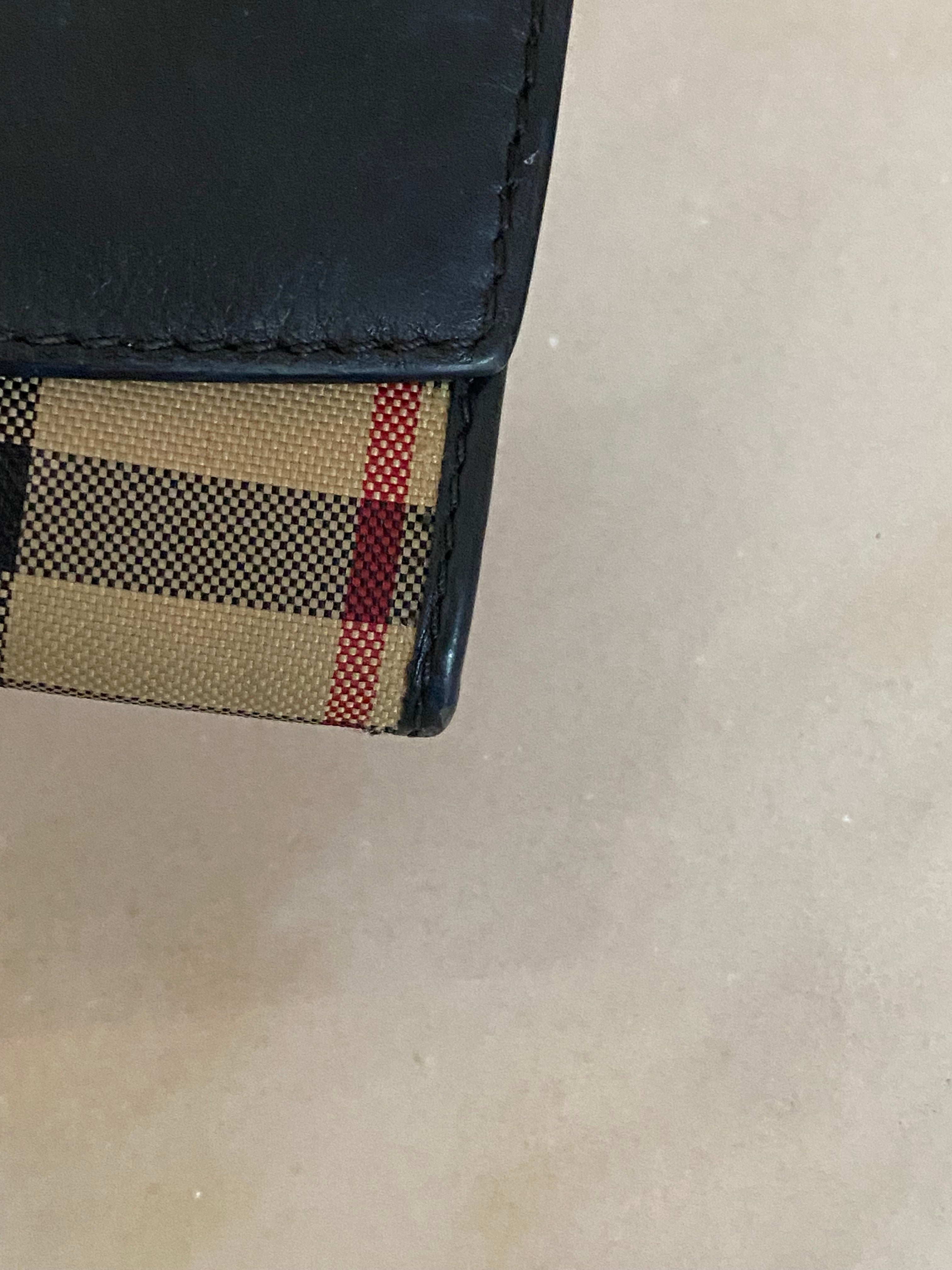 Burberry House Check Black Long Wallet