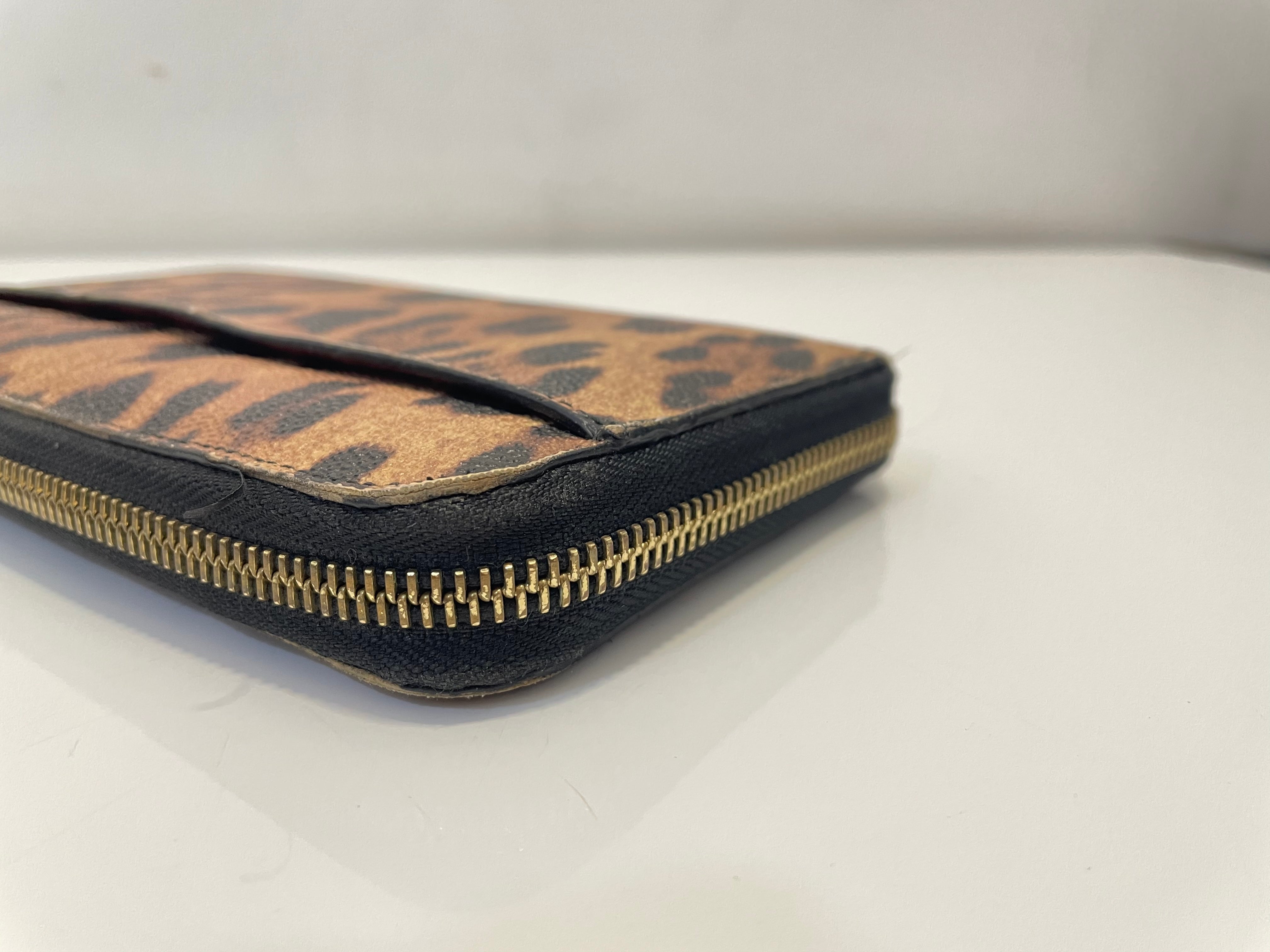 Dolce & Gabbana Leopard Long Zipper Wallet