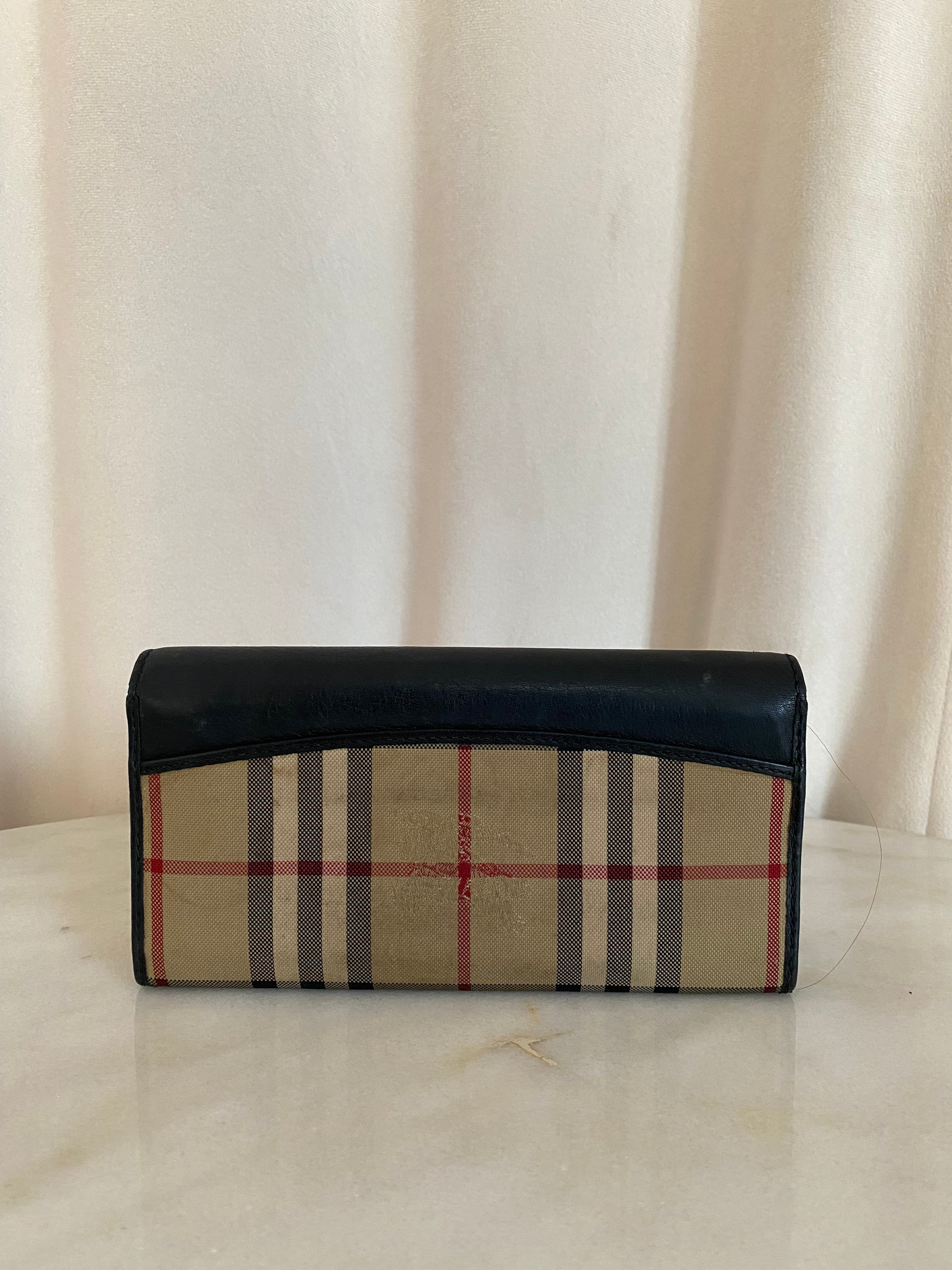 Burberry House Check Black Long Wallet