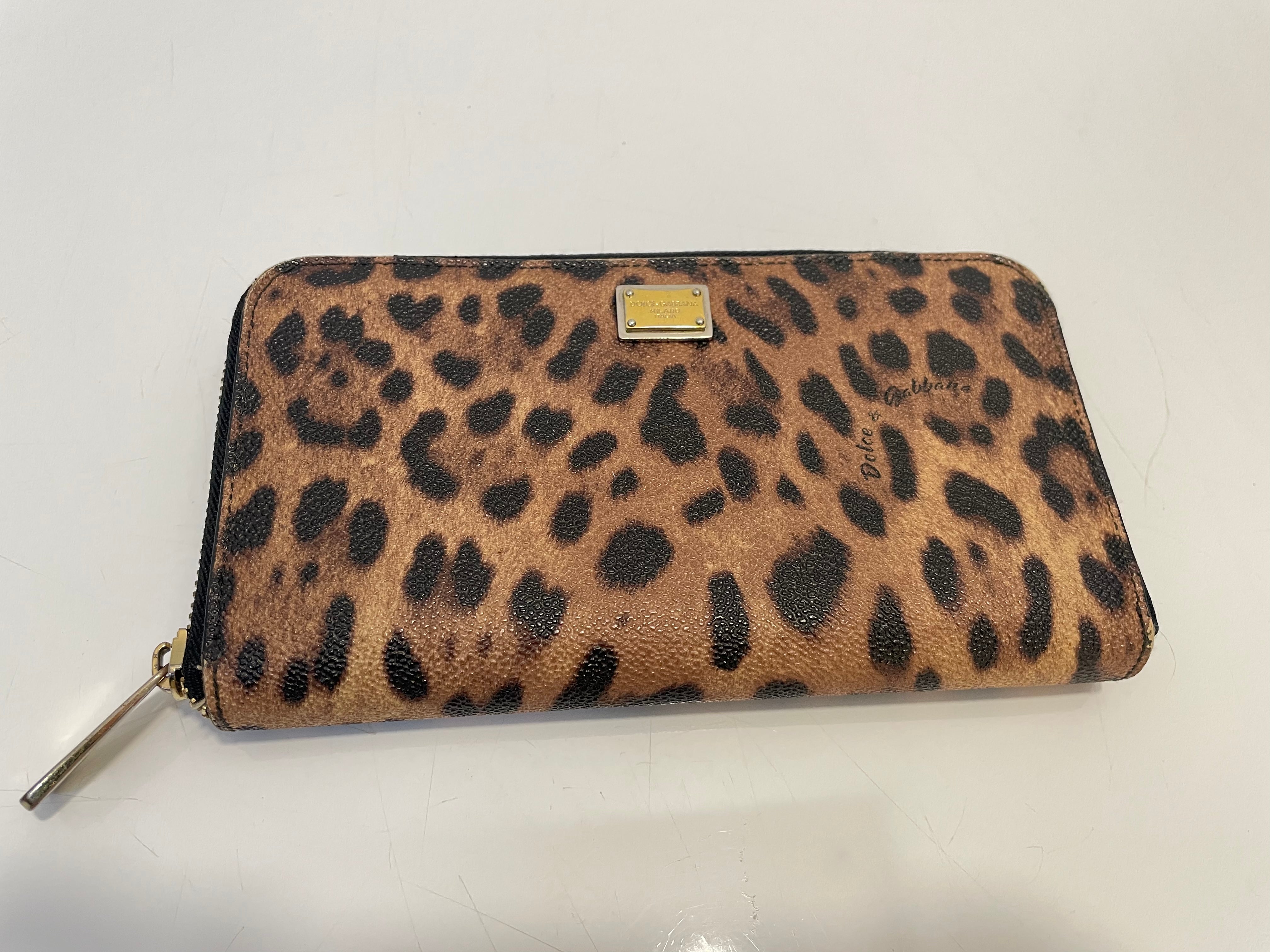 Dolce & Gabbana Leopard Long Zipper Wallet