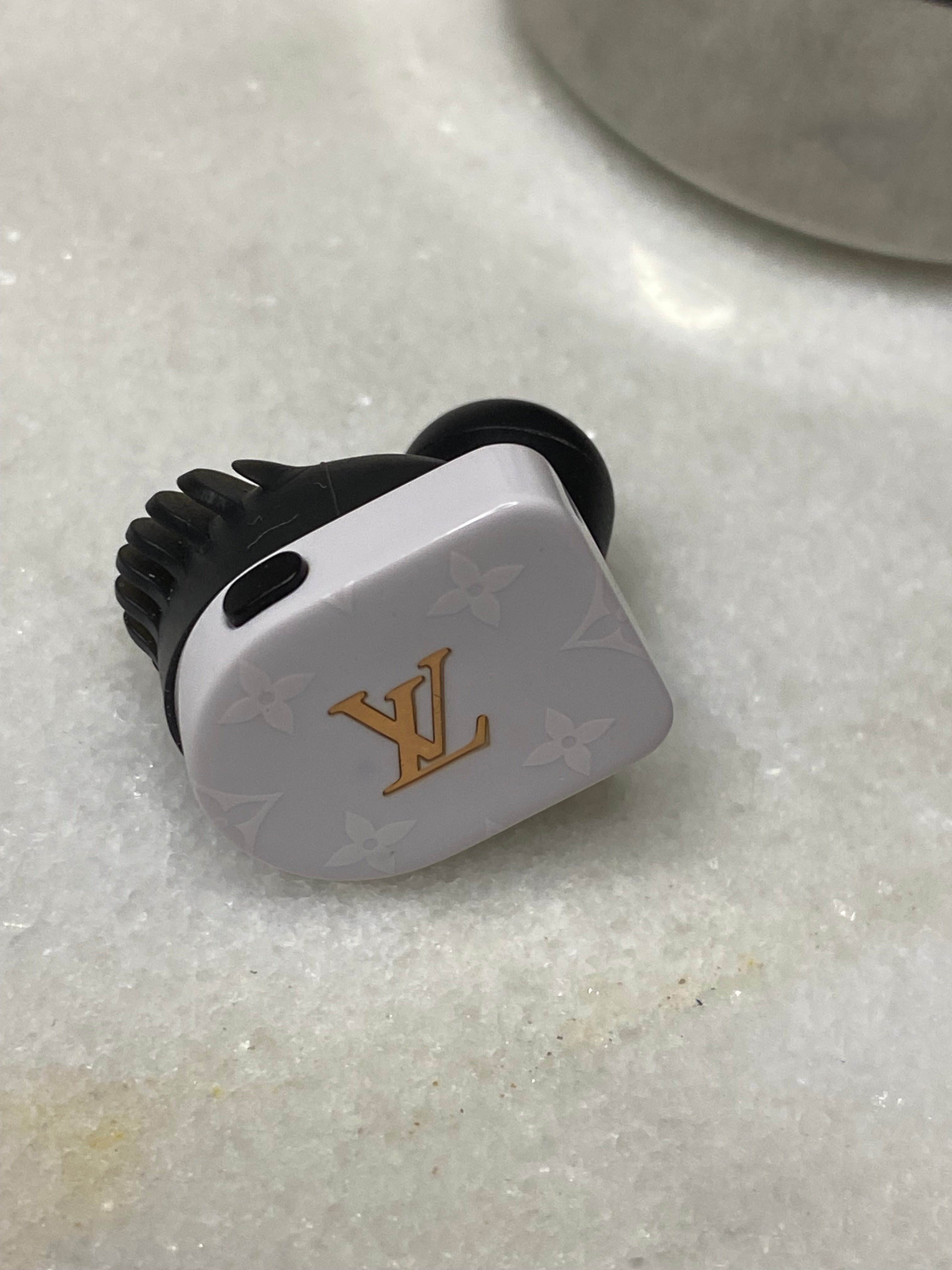 Louis Vuitton White Horizon Wireless Earphone