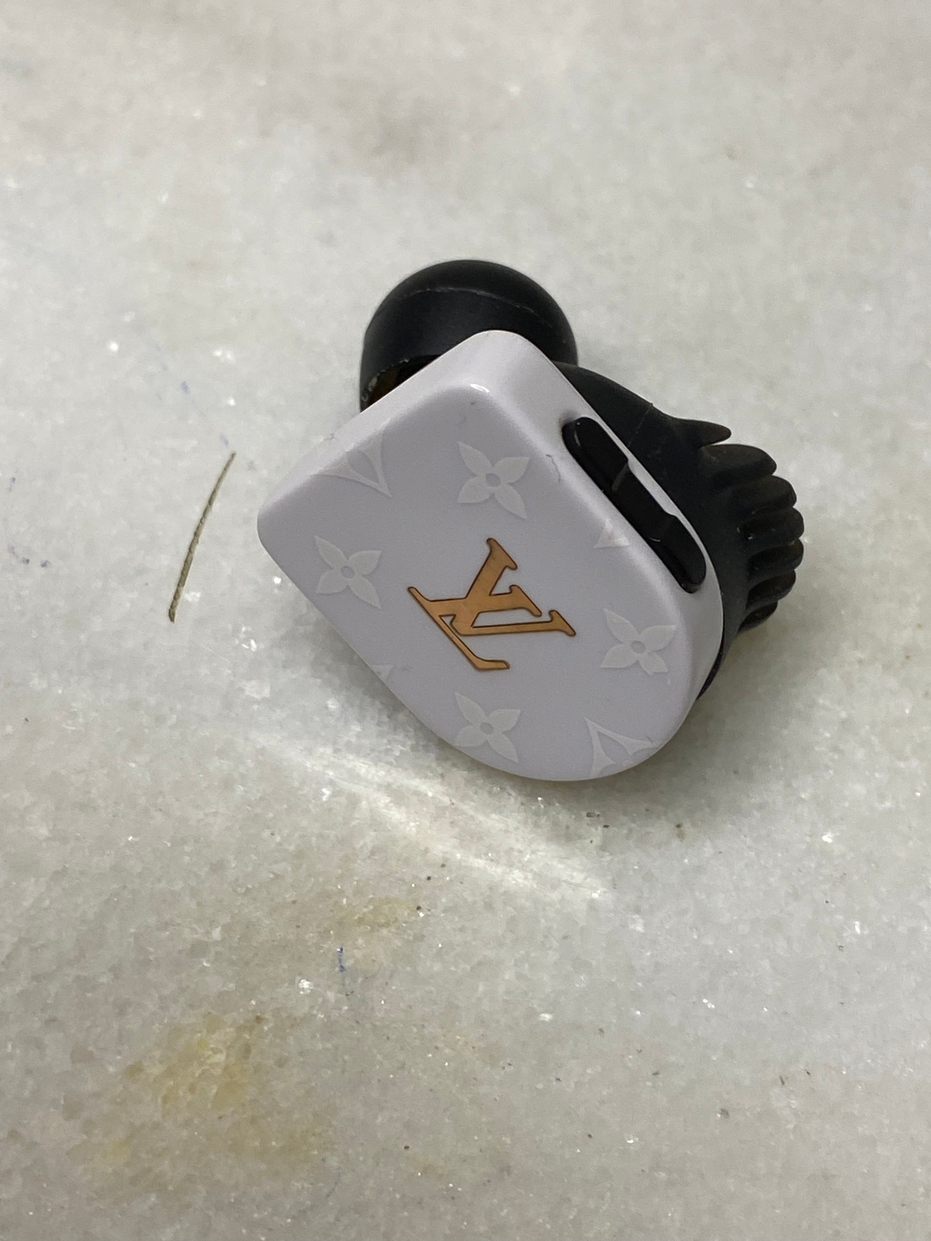 Louis Vuitton White Horizon Wireless Earphone