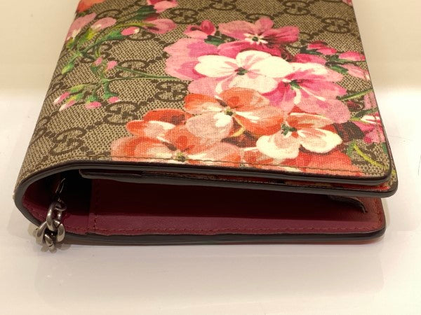 Gucci Bicolor GG Monogram Blooms Chain Wallet