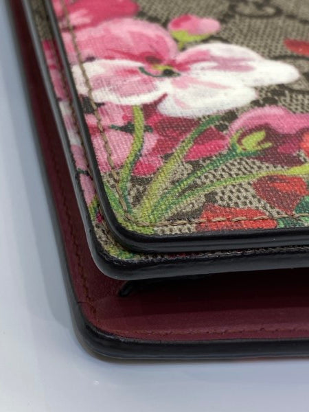 Gucci Bicolor GG Monogram Blooms Chain Wallet