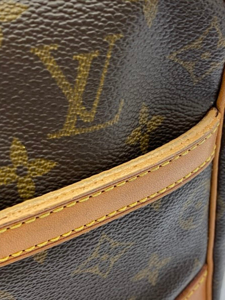 Louis Vuitton Monogram Trocadero 25 Crossbody Bag