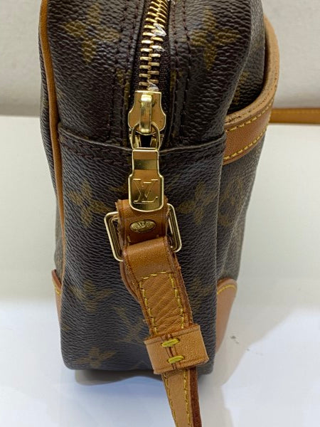 Louis Vuitton Monogram Trocadero 25 Crossbody Bag