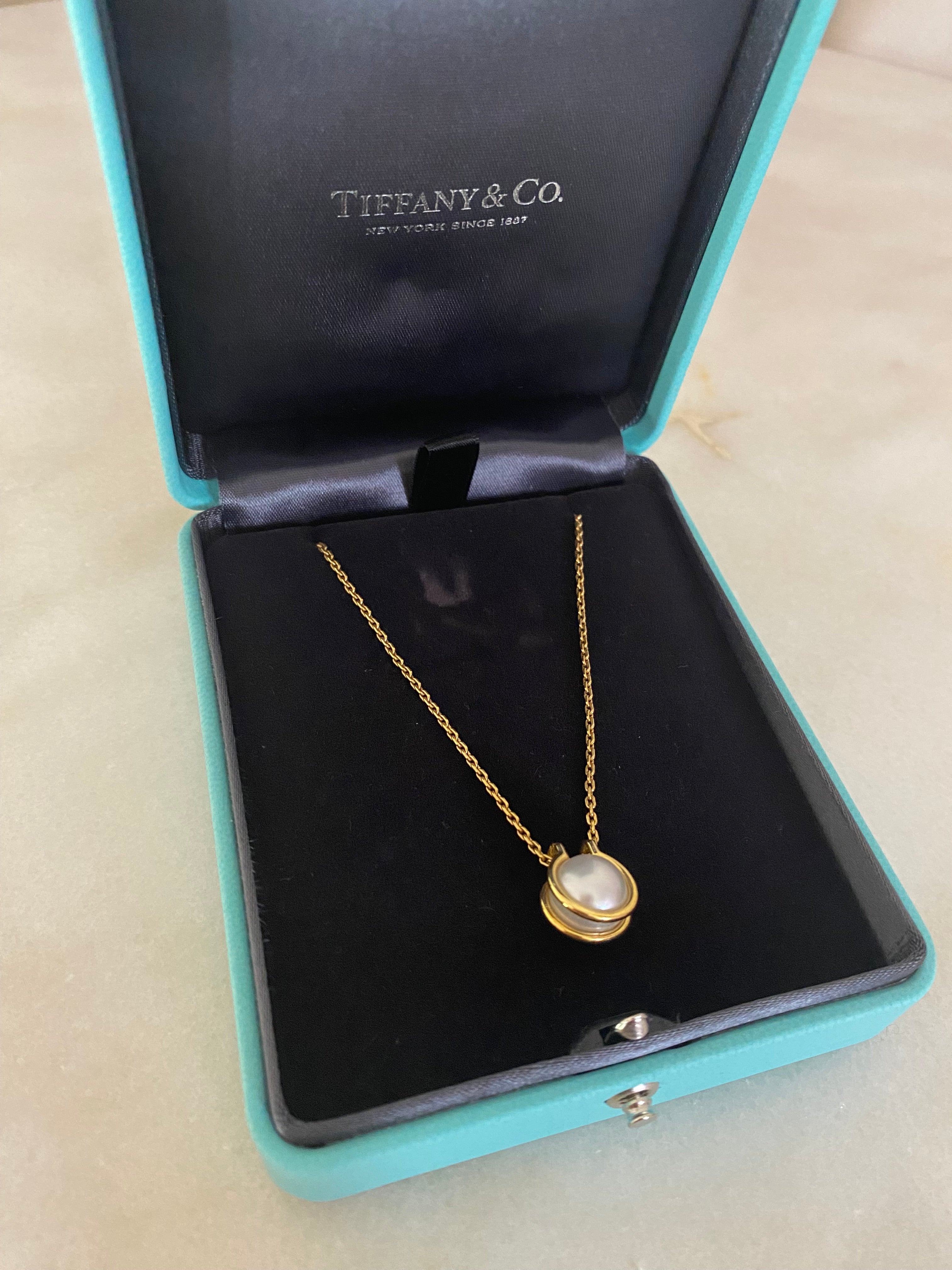 Tiffany & Co 18K Yellow Gold with Sea Pearl Necklace