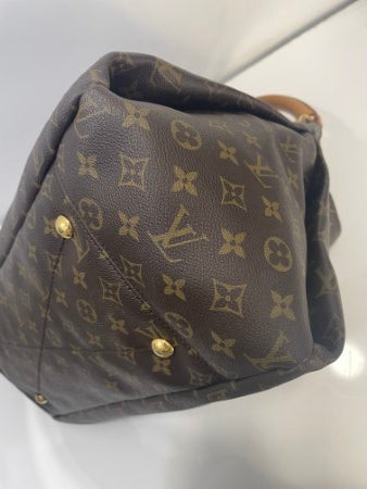 Louis Vuitton Monogram Artsy MM Bag