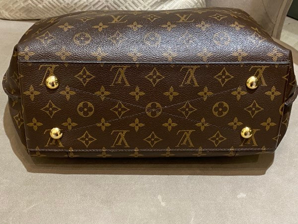 Louis Vuitton Monogram Metis Bag