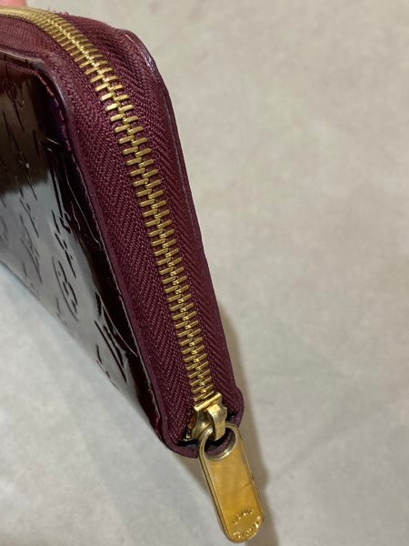 Louis Vuitton Burgundy Monogram Vernis Zippy Wallet