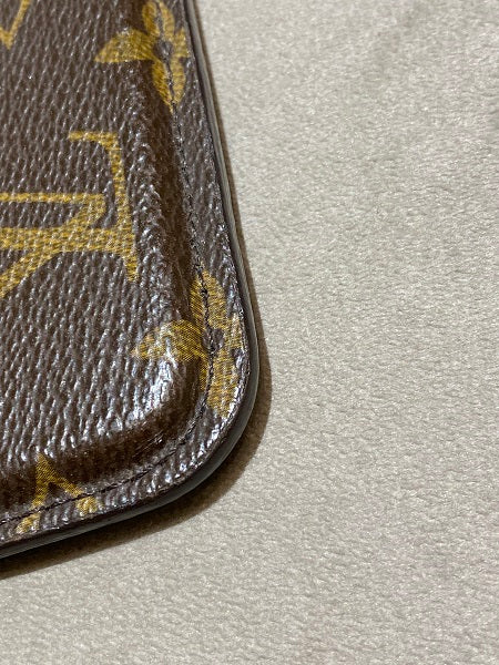 Louis Vuitton Monogram iPad Case – The Closet Egypt