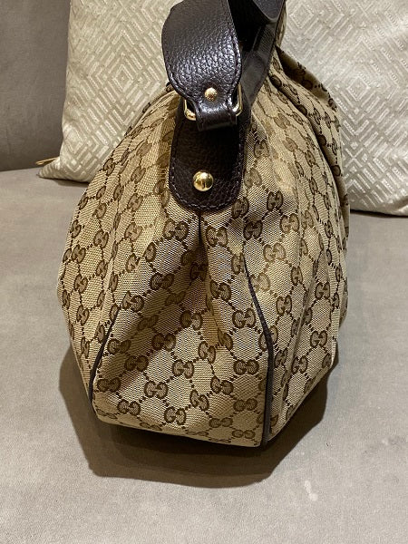 Gucci Ebony GG Canvas Sukey Hobo Bag