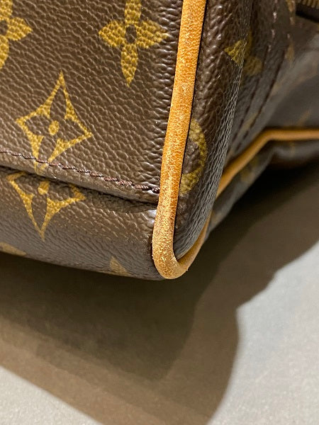 Louis Vuitton Monogram Manhattan MM Bag