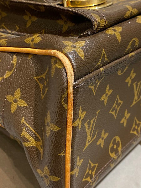 Louis Vuitton Monogram Manhattan MM Bag