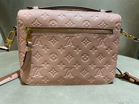 Louis Vuitton Pochette Metis Bag