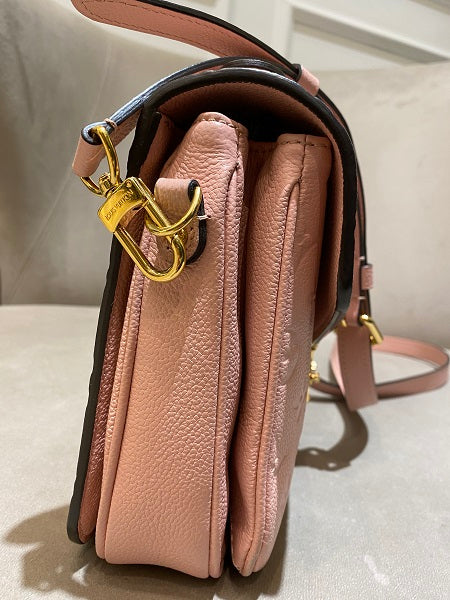 Louis Vuitton Pochette Metis Bag